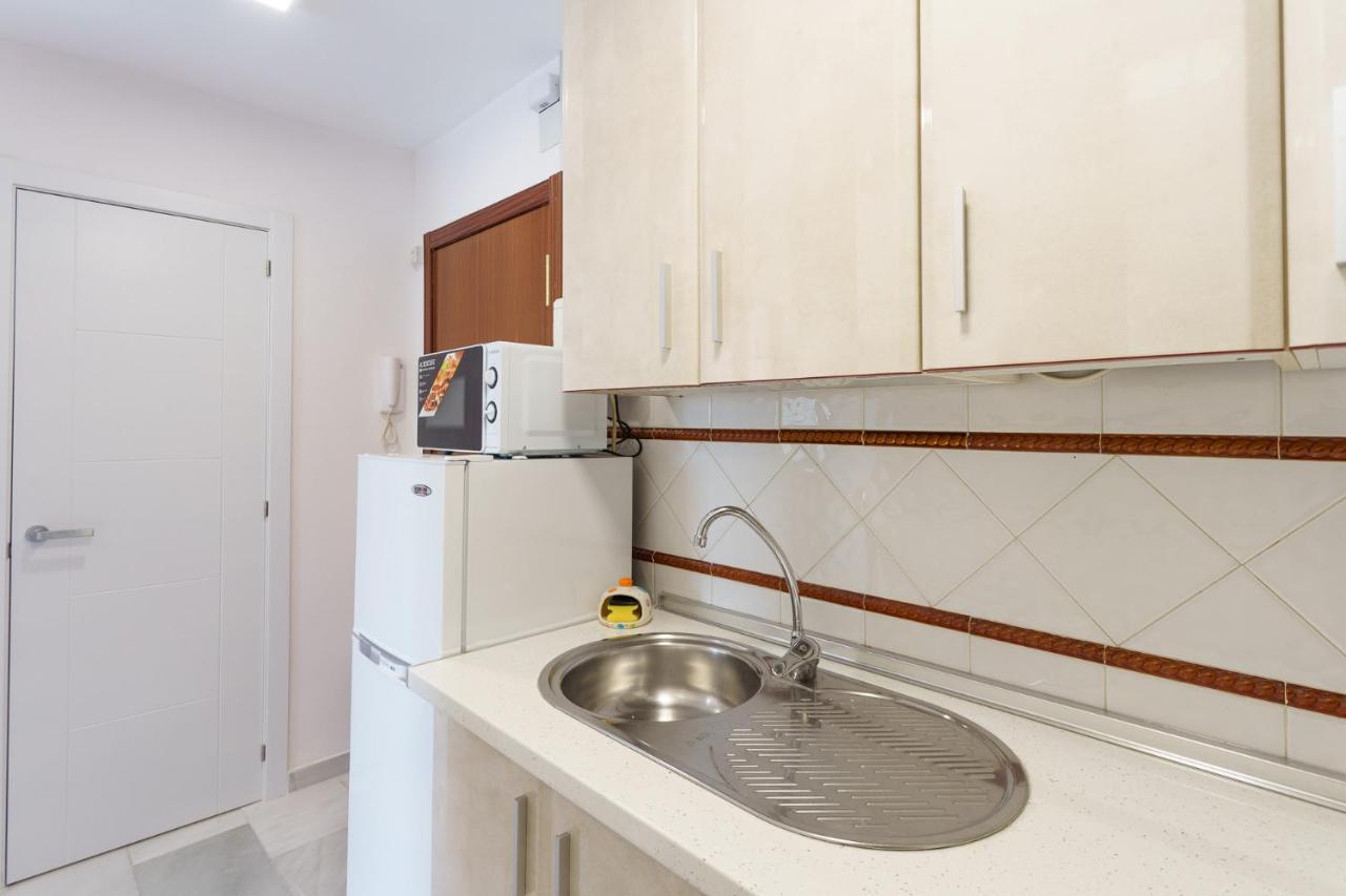 Malagasuite Carihuela Apartments توريمولينوس المظهر الخارجي الصورة