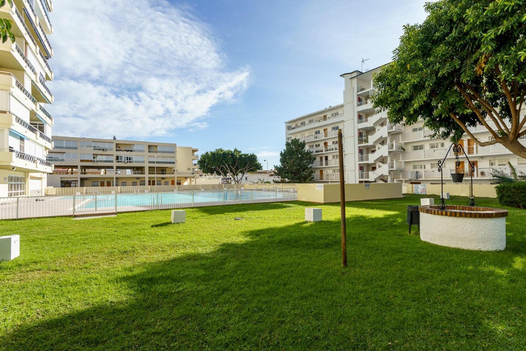 Malagasuite Carihuela Apartments توريمولينوس المظهر الخارجي الصورة